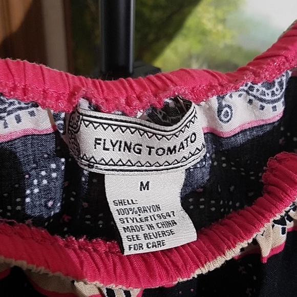 Flying Tomato Floral Design top C28 - Picture 2 of 4